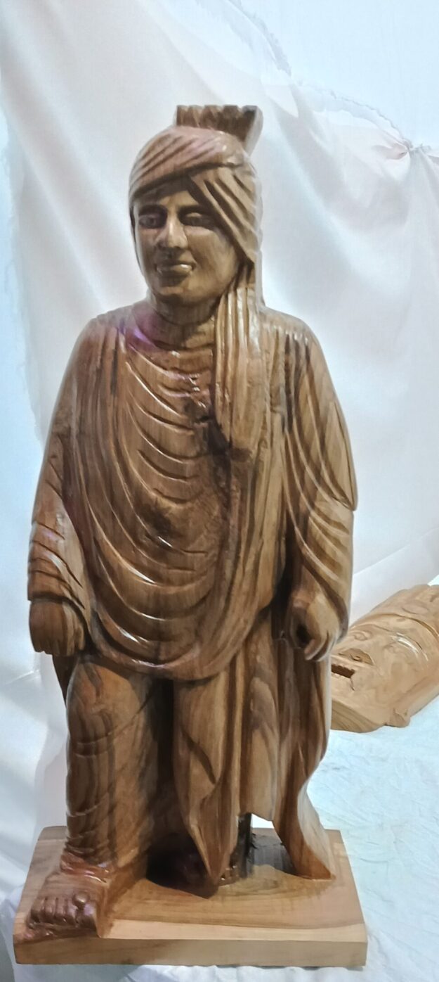 Wooden handicraft table statue(size - 32 inch)