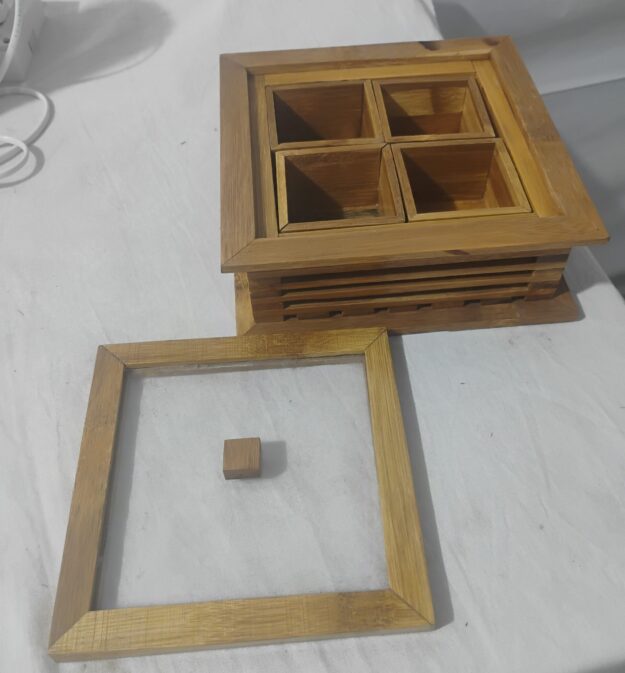 Mouth freshener box