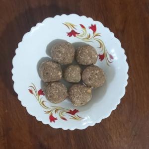 Ragi Millet Laddoo – Traditional and Healthy Indian Sweet | Nachni Laddoo (500g)