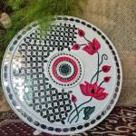Hand crafting lippan art penting