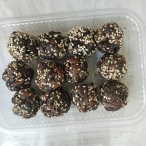Mahua-Jaggery Flex Seeds Peanut Laddoos